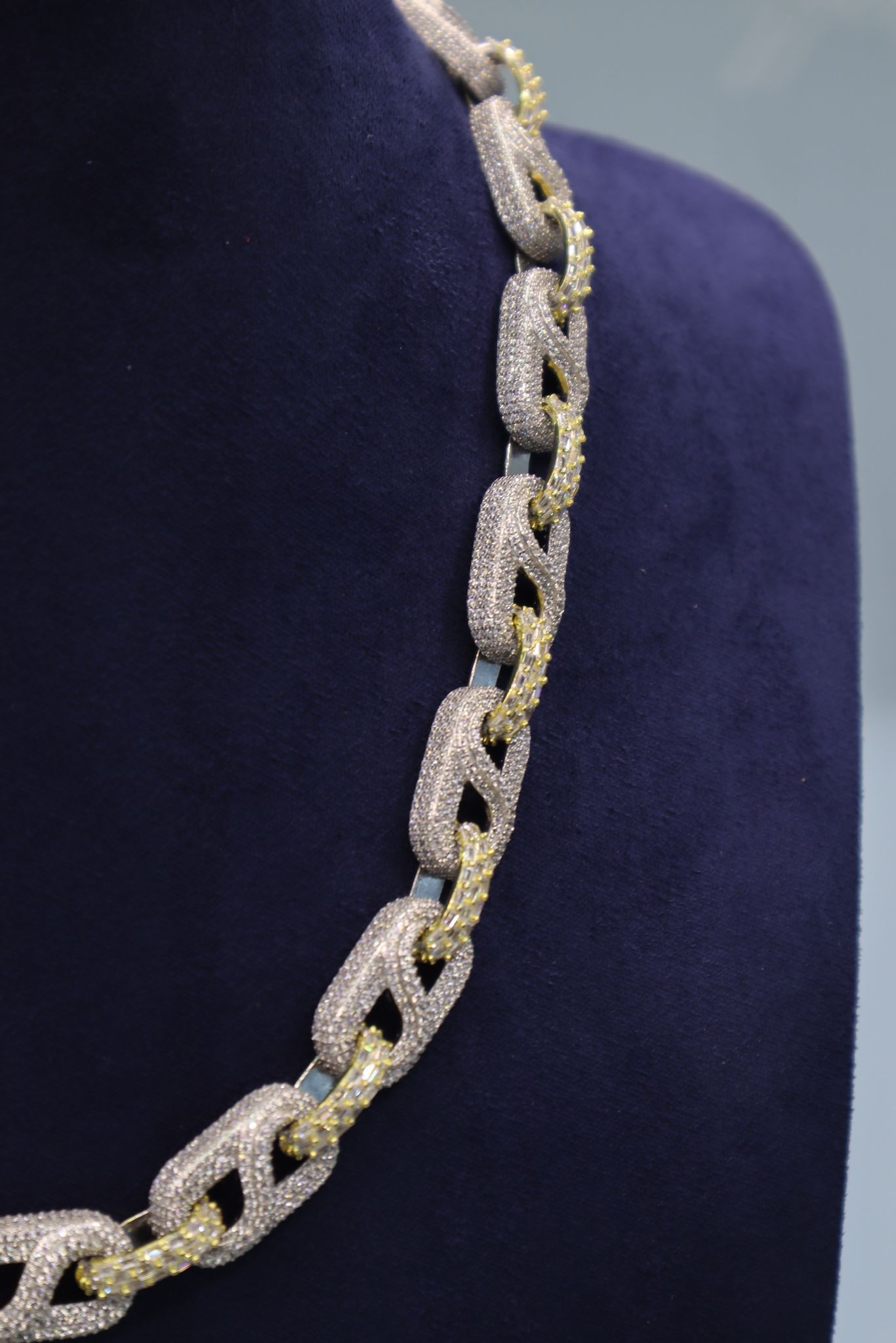 Double Infinite Chain Baguette 20"