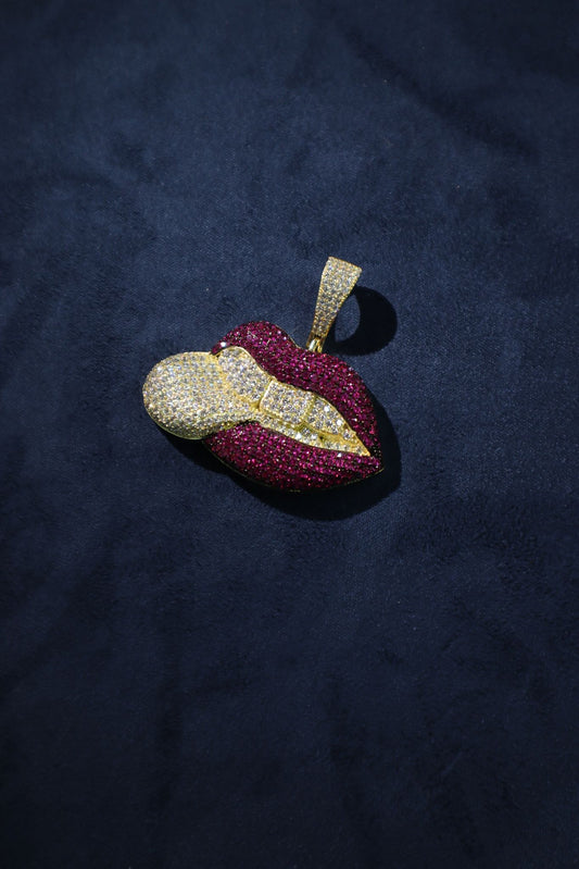 Lips Smoke Pendant