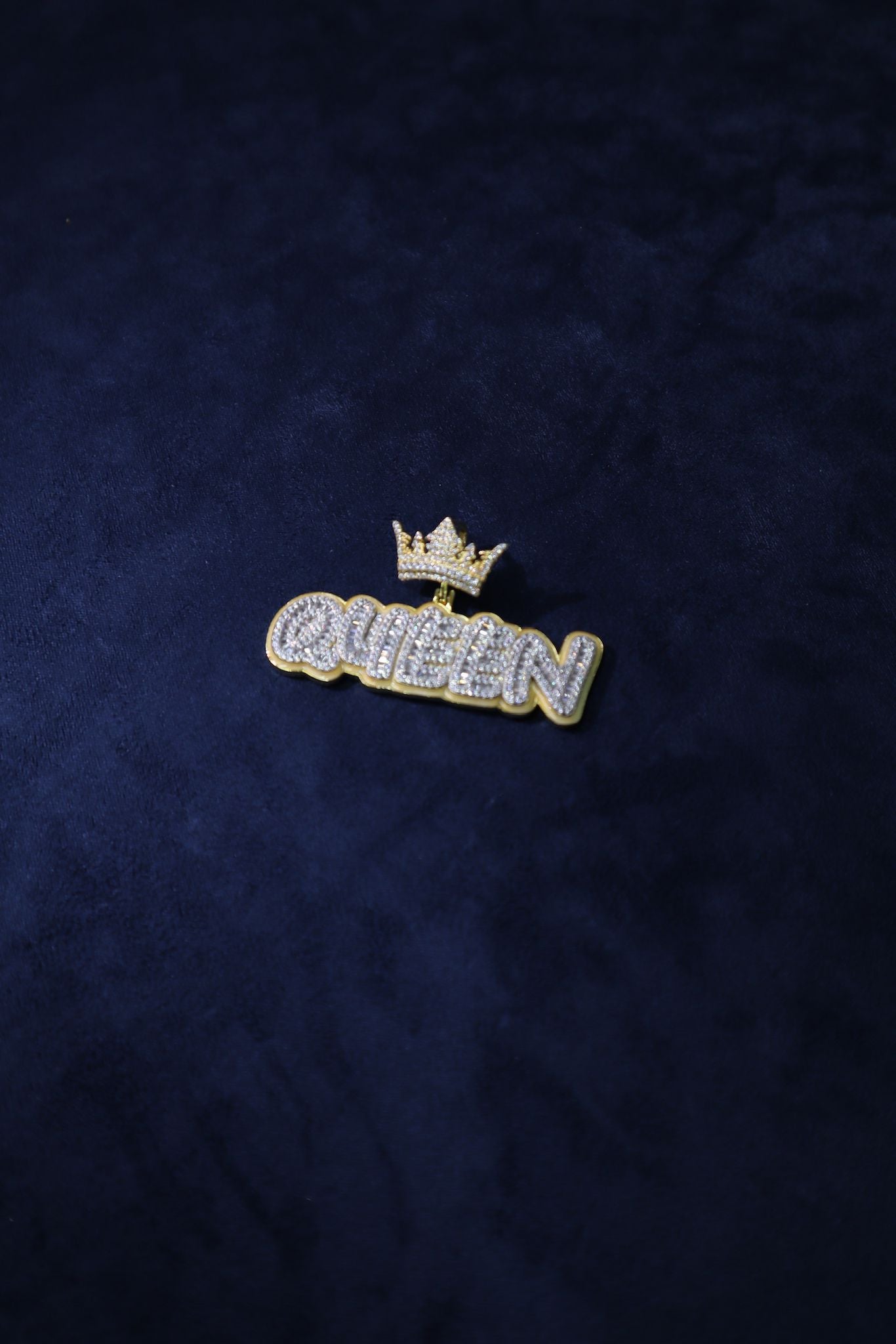 Queen Pendant